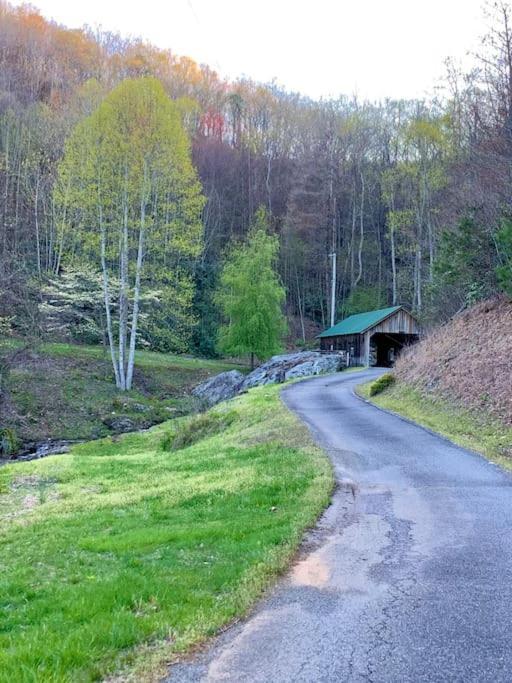 Blue Ridge Parkway Panoramic Paradise-60 Mile View Fancy Gap Exterior foto